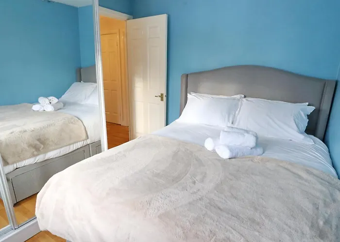 Home Base For Manchester 4 Bed-Garden-Free Parking - Pass The Keys Сasa de vacaciones *