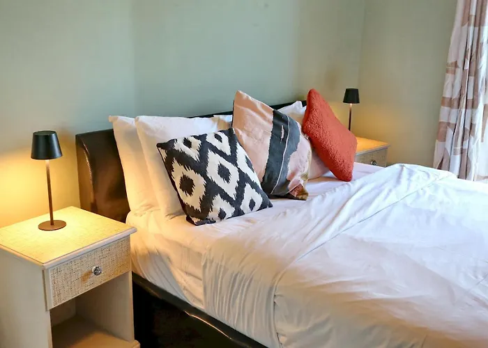 Cosy Mins Away To Man Etihad Arena - Pass The Keys * 맨체스터