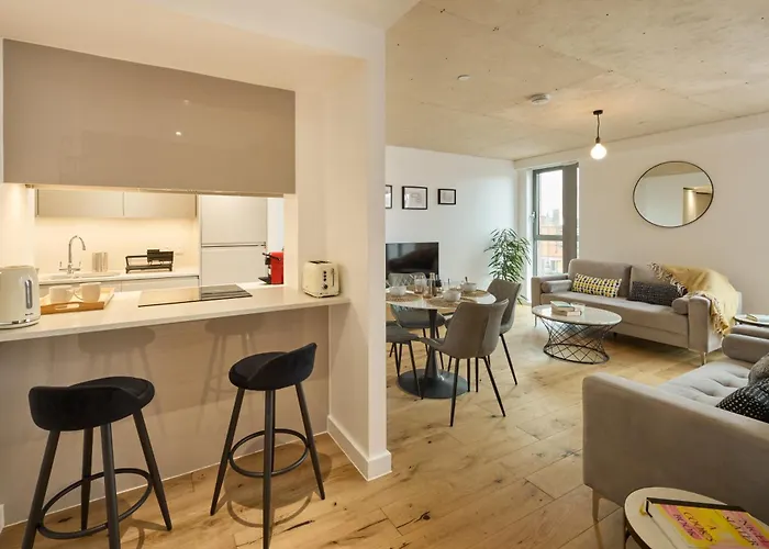 Finlays Yard By Veeve