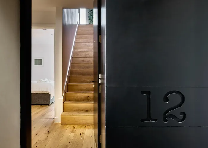 Finlays Yard By Veeve