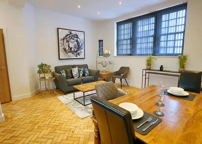 Daire New Build Duplex Minutes From Centre - Pass The Keys Manchester