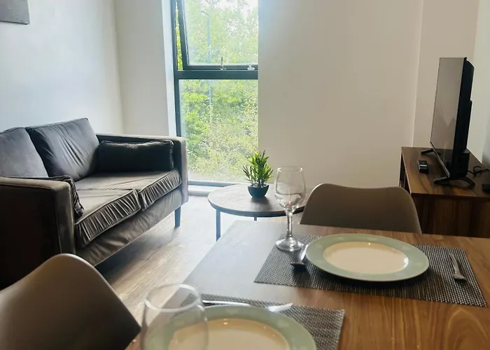 Cozy, Stylish Modern 2 Bedroom Entire Flat 아파트 맨체스터