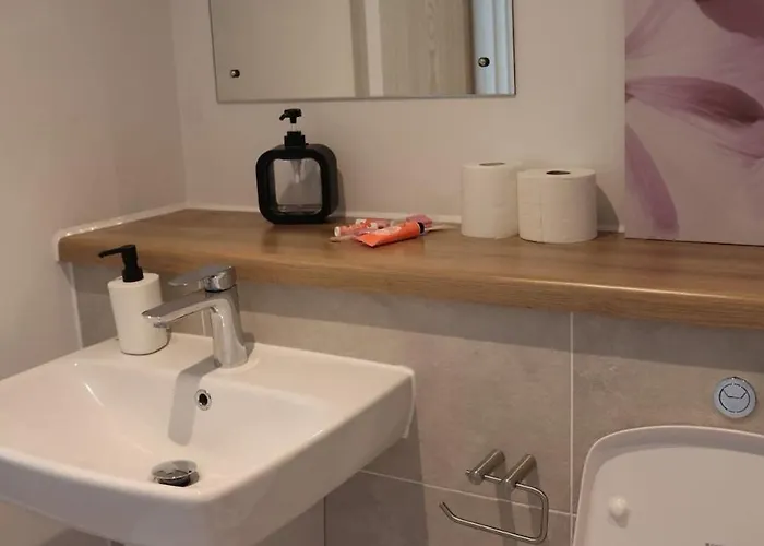 Luxury 2 Bed 13th Floor View Of Old Trafford Manchester