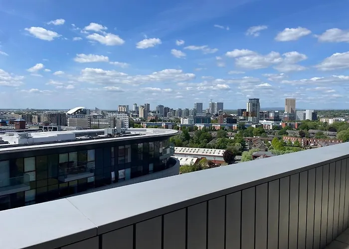 Luxury 2 Bed 13th Floor View Of Old Trafford Apartamento