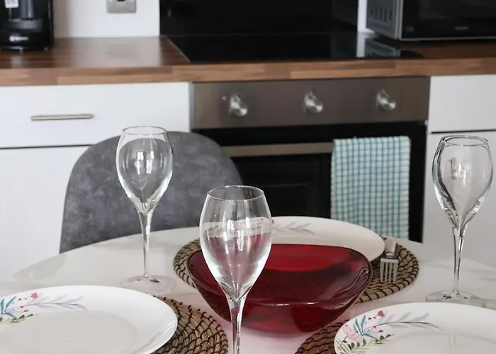 Luxury 2 Bed 13th Floor View Of Old Trafford