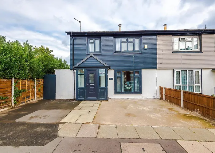 3br Salford Sleeps 7 Kitchen Parking *