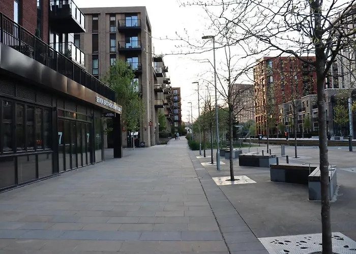 Daire Modern Centre 2 Bedroom With Large Balcony *