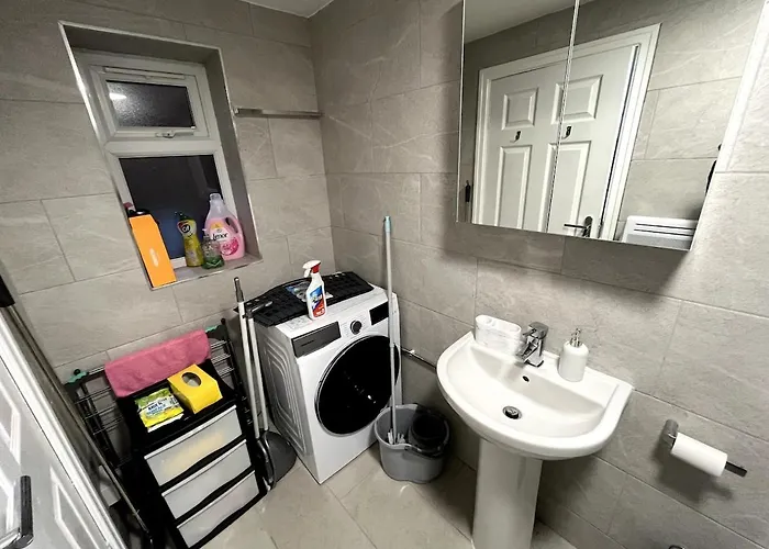 Cosy Newly Built Self-contained Garden Flat Lejlighed Manchester