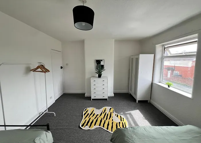 Budget Spacious 3 Bed In