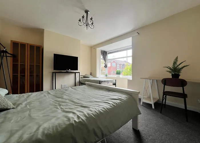 Σπίτι διακοπών Budget Spacious 3 Bed In Μάντσεστερ