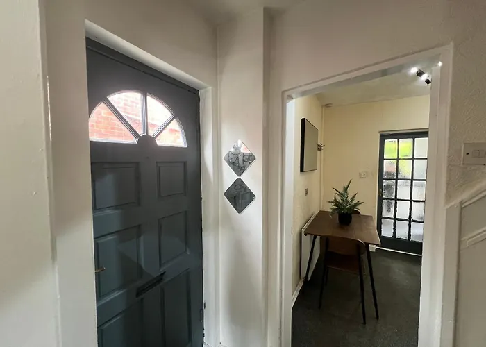 Budget Spacious 3 Bed In *