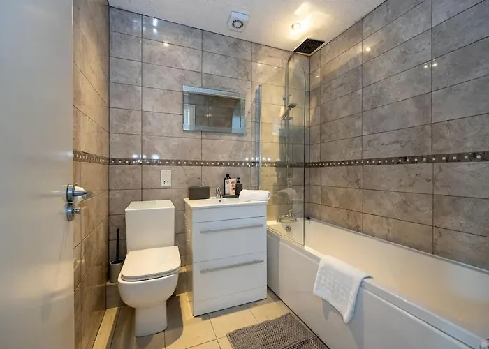 Sleeps 6 Stunning 2 Bed By Superhost Daire *