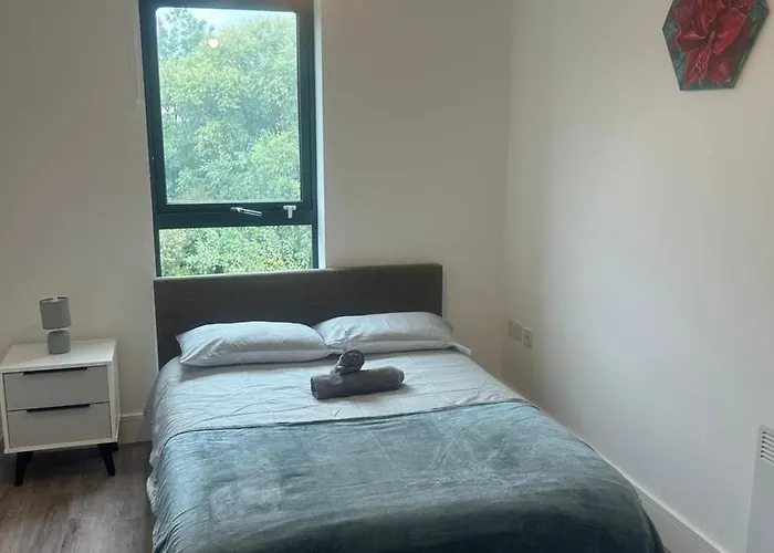 Cozy, Stylish Modern 2 Bedroom Entire Flat 맨체스터