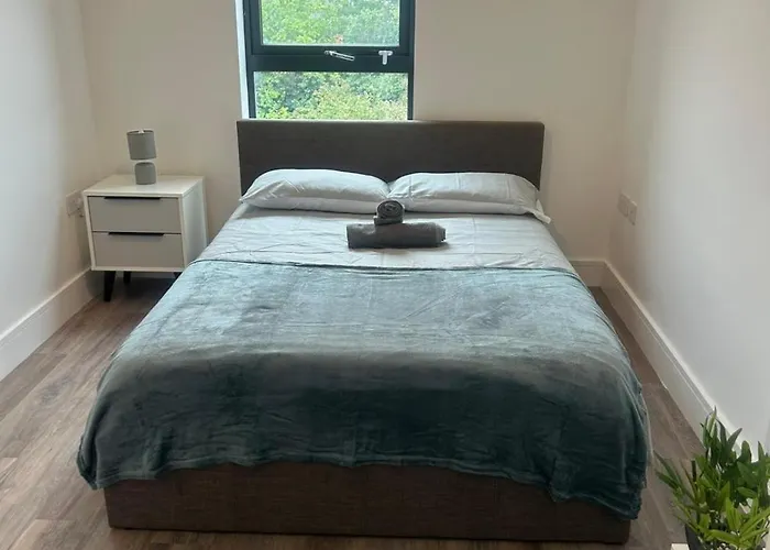 Cozy, Stylish Modern 2 Bedroom Entire Flat