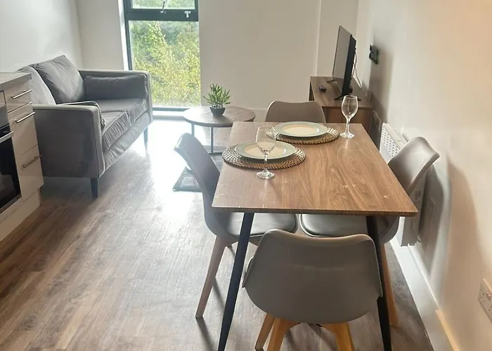 Cozy, Stylish Modern 2 Bedroom Entire Flat Apartamento