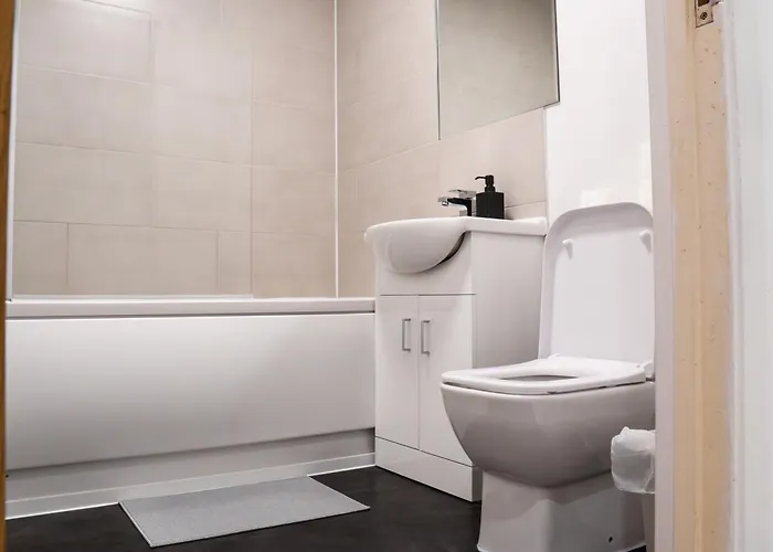 Stunning Modern 2 Bed Apartment, With Parking, Close To Town 맨체스터