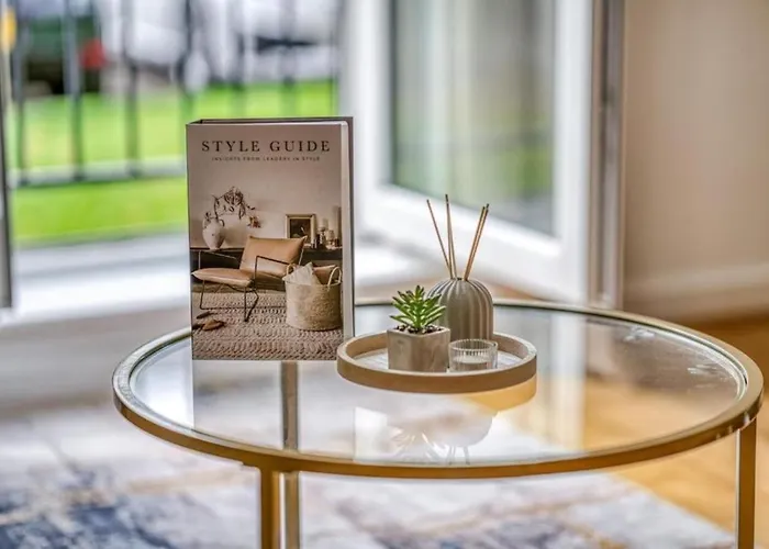 2br Flat - Free Parking - Old Trafford - Weekly Rates