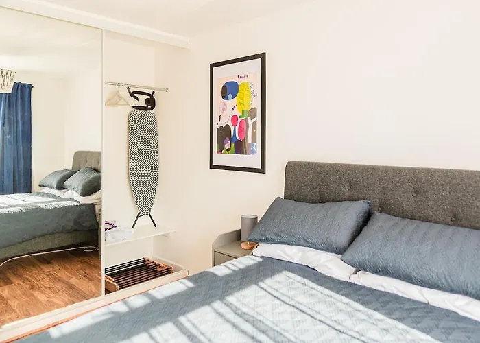 Apartmán 2 Bedroom Denton, Suitable For Professionals Needing A Peaceful Work Environment *