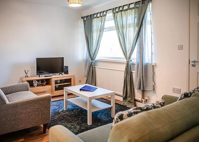 Apartamento 2 Bedroom Denton, Suitable For Professionals Needing A Peaceful Work Environment Mánchester