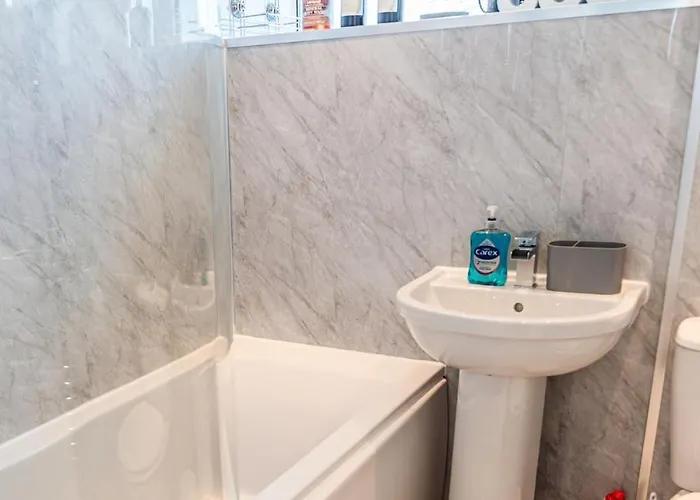 2 Bedroom Denton, Suitable For Professionals Needing A Peaceful Work Environment Apartamento Mánchester