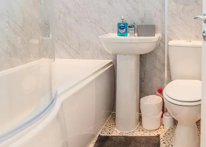 Apartmán 2 Bedroom Denton, Suitable For Professionals Needing A Peaceful Work Environment Manchester