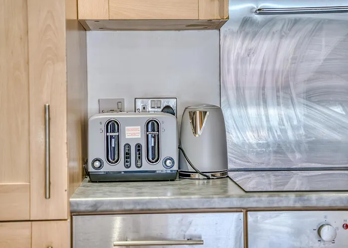 아파트 Modern 2br With Free Parking Sleeps 8 Walk To Old Trafford 맨체스터