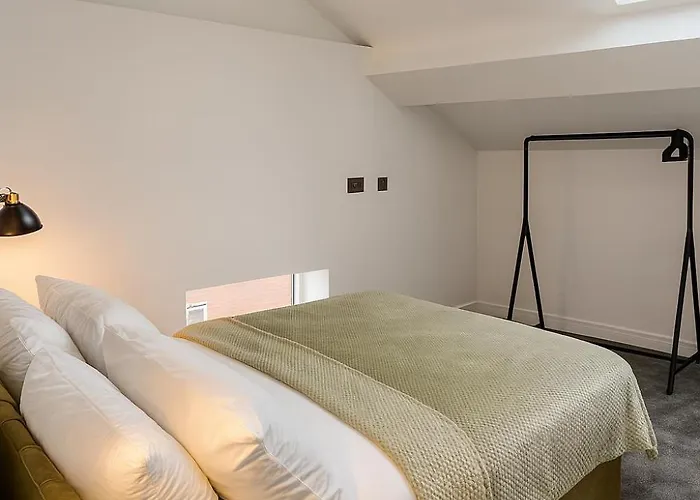 Kehoe's Penthouse Near Etihad Stadium & Coop Live Arena Sleeps 4 * 맨체스터