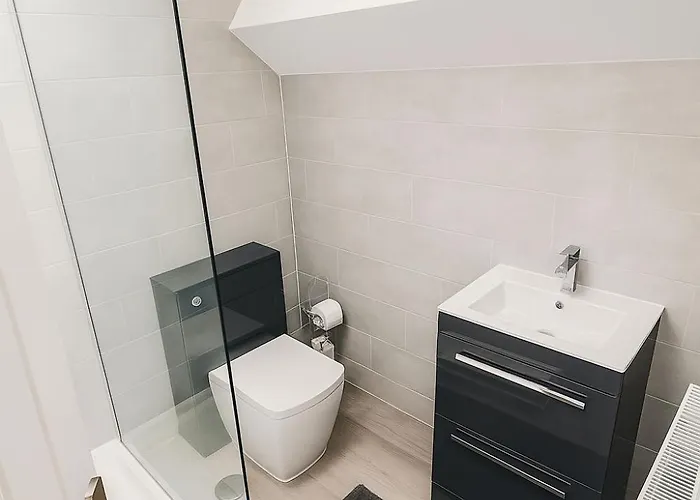 Kehoe's Penthouse Near Etihad Stadium & Coop Live Arena Sleeps 4 맨체스터