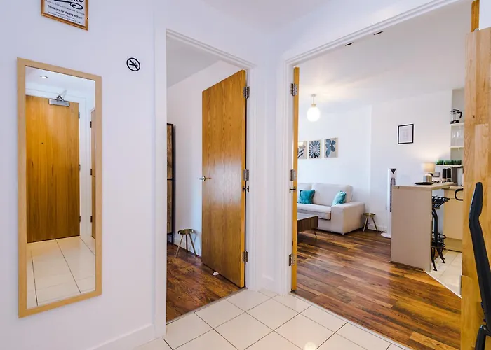 Elegant 2br Flat Near Northern Quarter 맨체스터