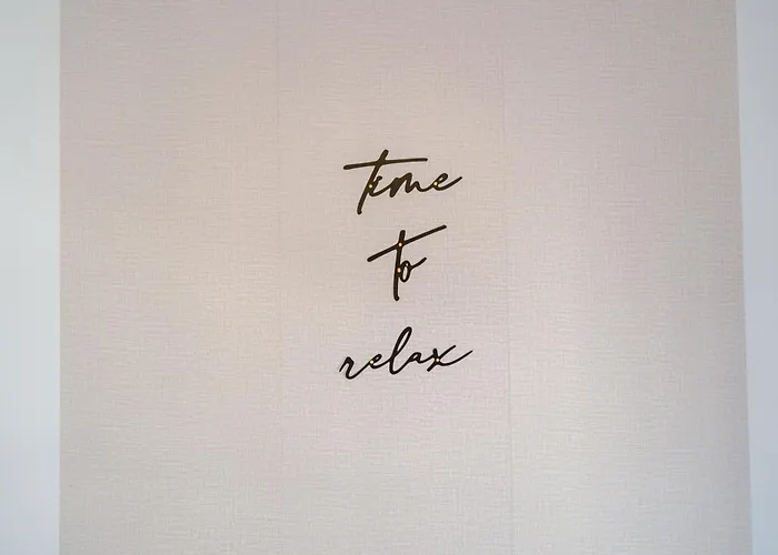 Elegant 2br Flat Near Northern Quarter 아파트 *