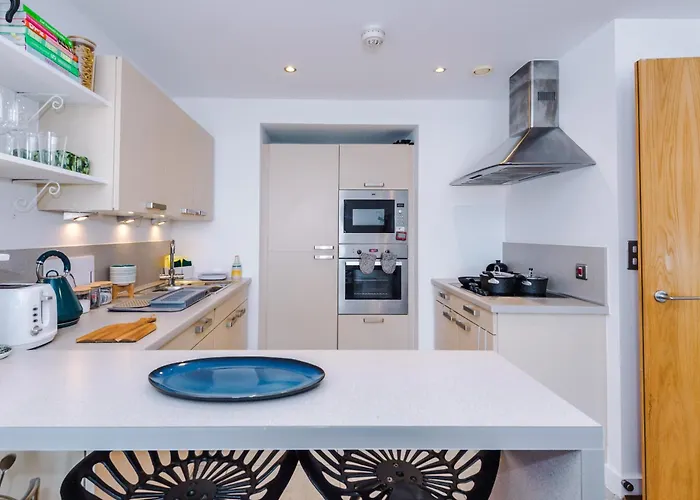 Elegant 2br Flat Near Northern Quarter 아파트 *