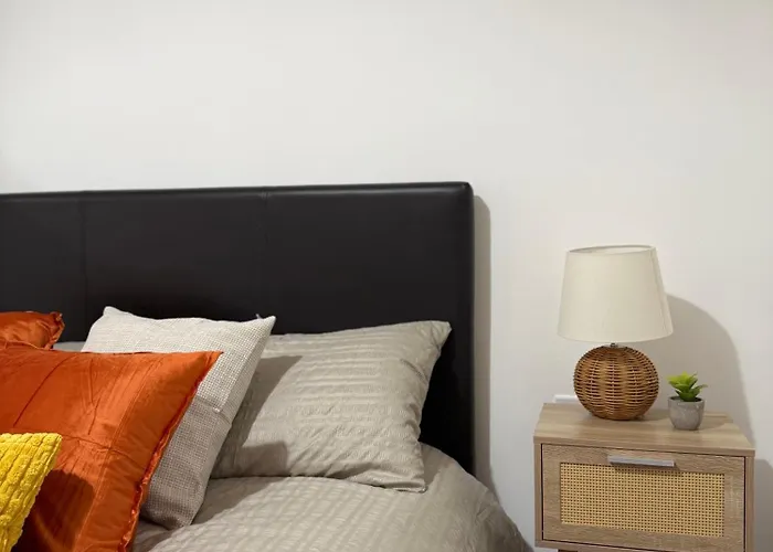 Appartement Luxury And Cosy Near Old Trafford M16 ,free Private Parking,fast Wi-fi,self Check-in Anytime Perfect For Late Arrivals, 5 Minutes To Old Trafford Stadium *