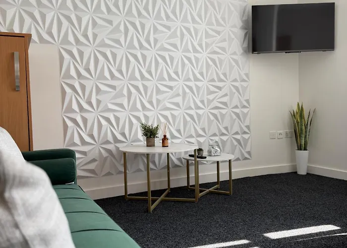 아파트 Luxury And Cosy Near Old Trafford M16 ,free Private Parking,fast Wi-fi,self Check-in Anytime Perfect For Late Arrivals, 5 Minutes To Old Trafford Stadium 맨체스터