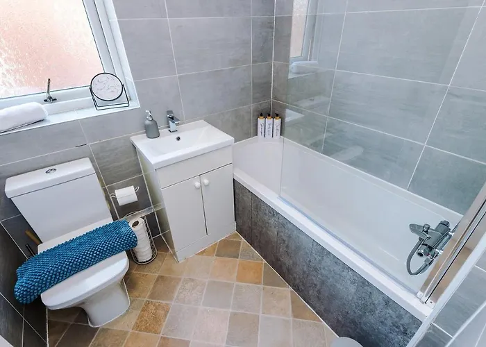 New! 2br With Parking, Near * 맨체스터