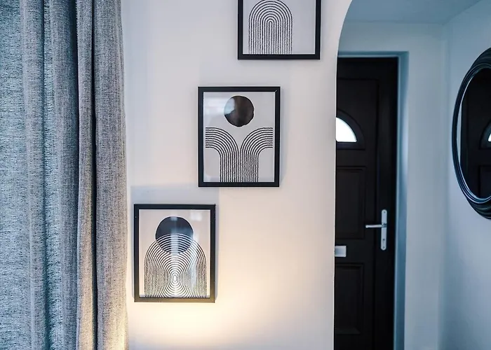 New! 2br With Parking, Near Vakantiehuis Manchester