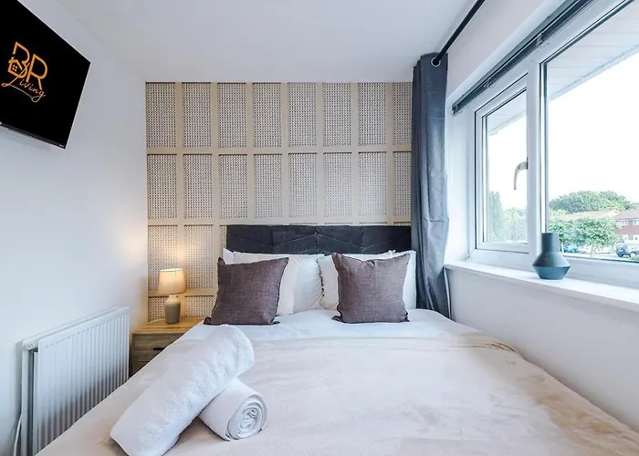 New! 2br With Parking, Near * Manchester