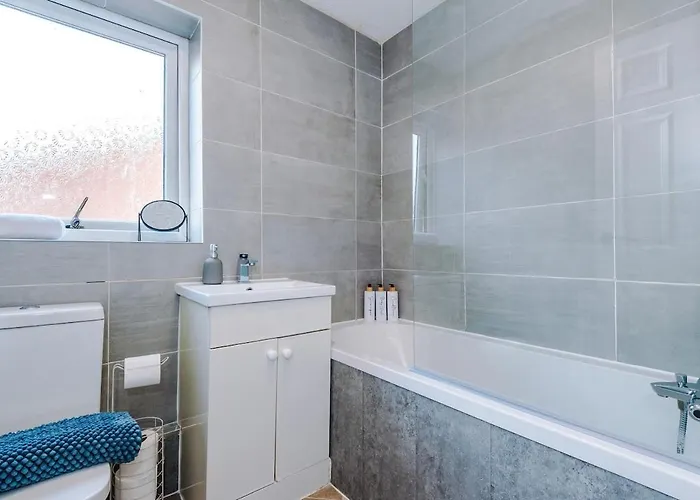 New! 2br With Parking, Near 펜션