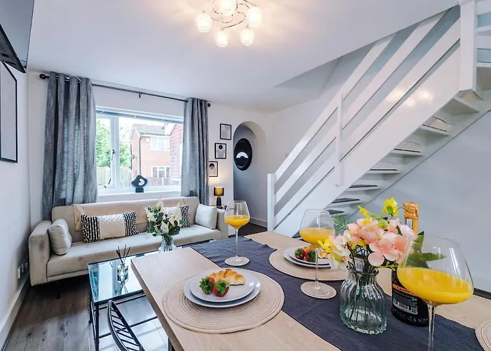 New! 2br With Parking, Near * 맨체스터