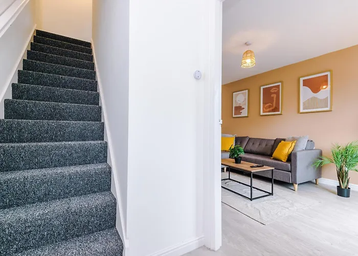 Nyaraló Modern 3 Bedroom - Driveway Parking For 2 Vehicles, Close To Centre Manchester