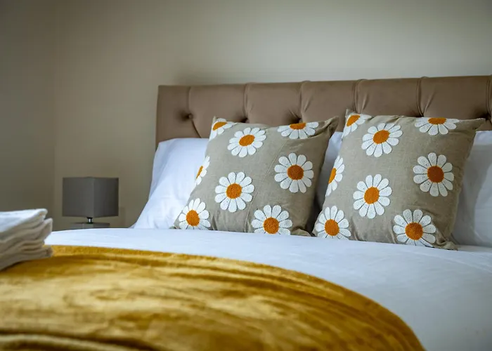 Modern 4 Bedroom Detached House 66cl * Mánchester