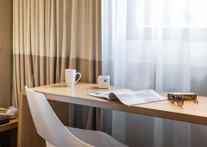 Ibis Centre Princess Street Hotel 3*