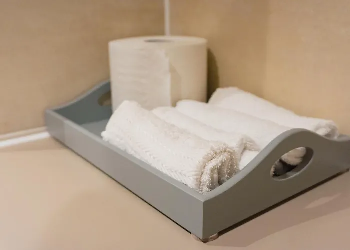 Waterside Retreat 맨체스터