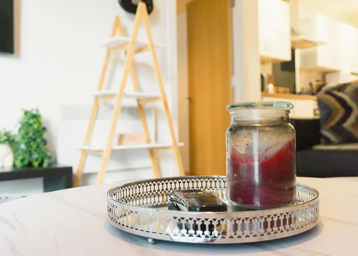 Waterside Retreat 아파트 *