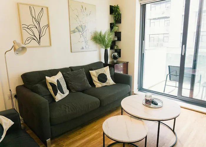 Waterside Retreat 맨체스터