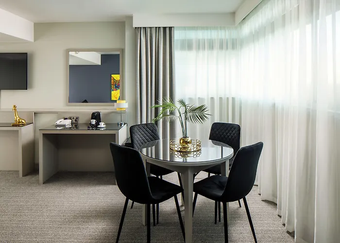 Mercure Piccadilly 4*