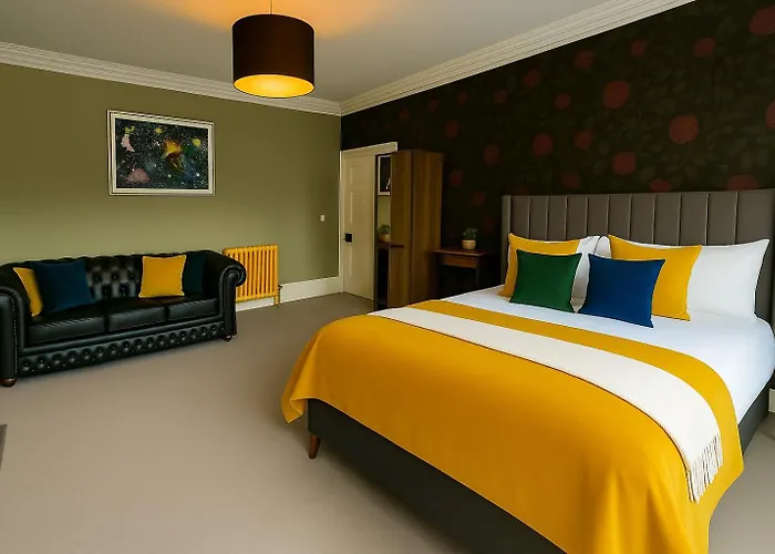 Manchesters Ultimate House - Hot Tub - Sleeps 22! Nyaraló Manchester