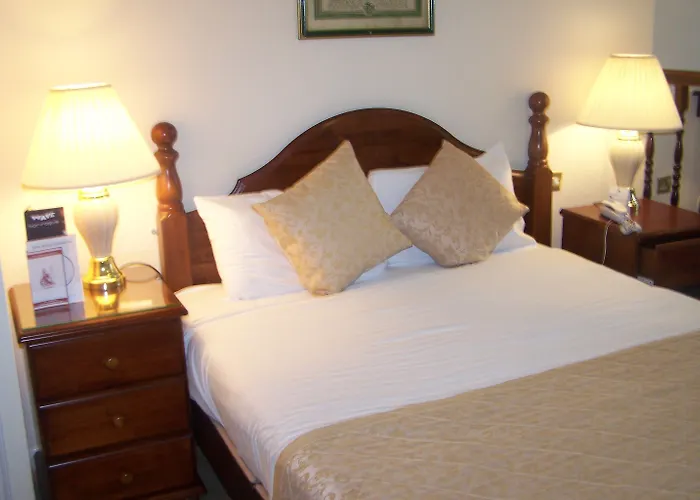 Britannia Centre Hotel 3*