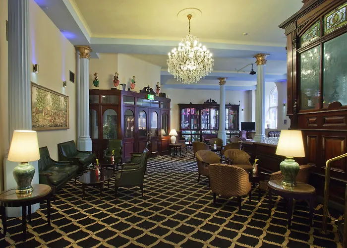 Hotel Britannia Centre 3*