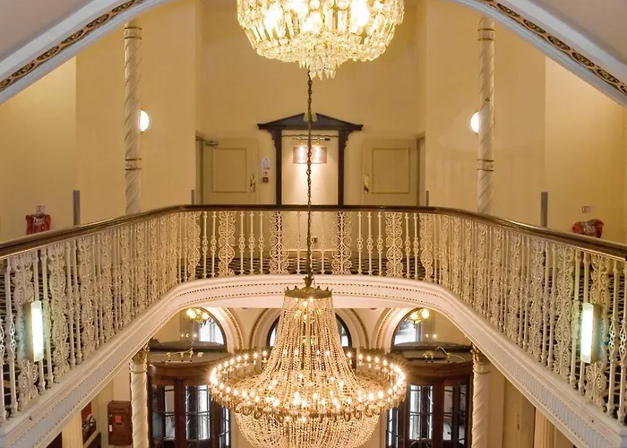 Hotel Britannia Centre 3*