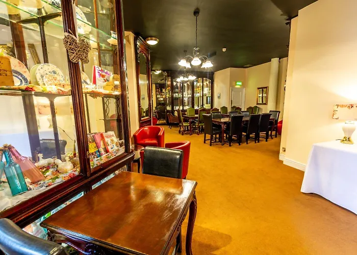 Hotel Britannia Centre 3*